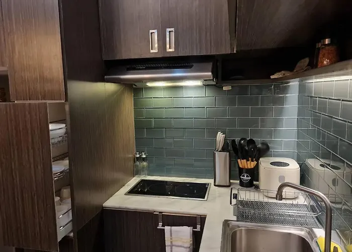 Apartment Cozy 2br In Bgc Near Golf Course - B Tb
