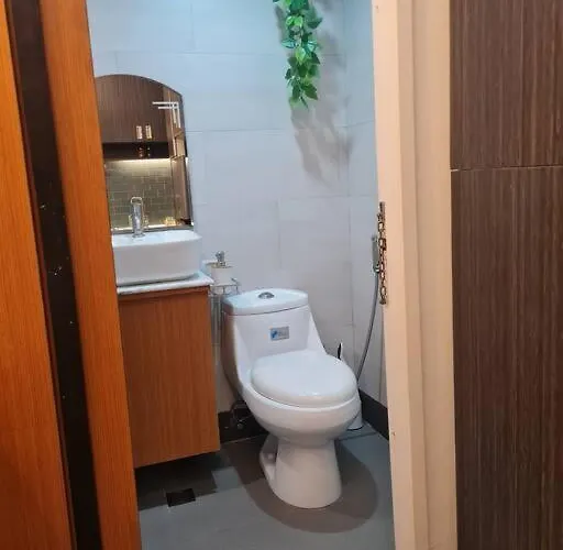 Apartment Cozy 2br In Bgc Near Golf Course - B Tb