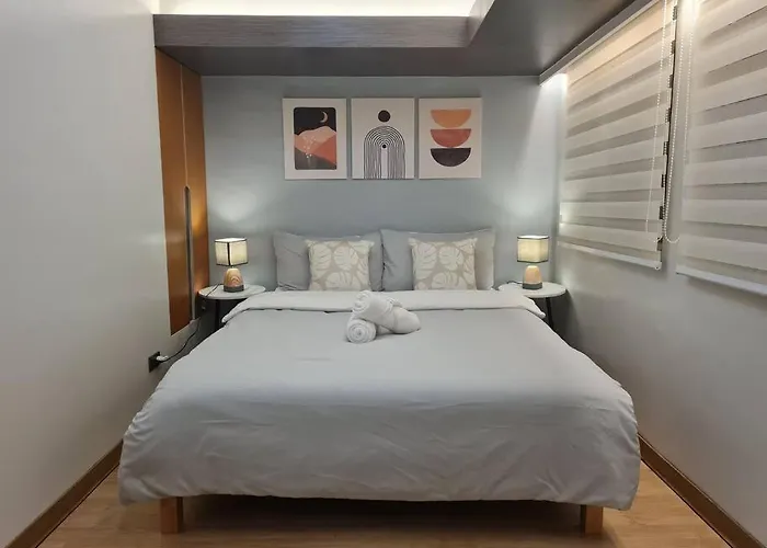 Apartment Cozy 2br In Bgc Near Golf Course - B Tb Manila
